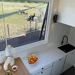 Tiny House Alpakablick - Inklusive Alpaka Meet & Greet An Bestimmten Terminen