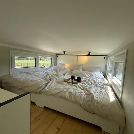 Tiny House Alpakablick - Inklusive Gratis Alpaka Meet & Greet * בורקן